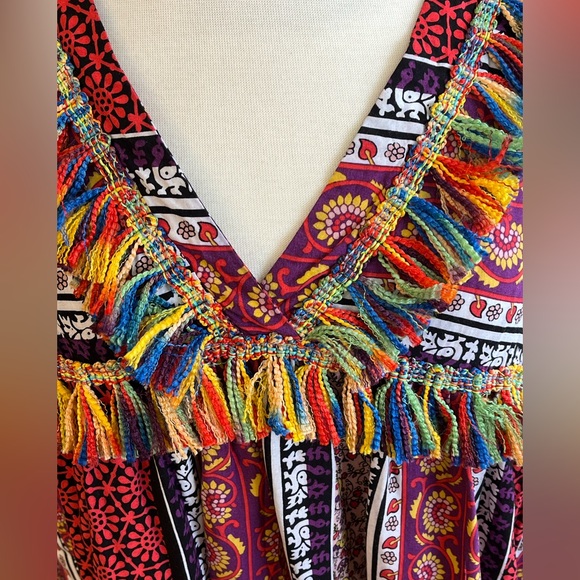 Velzera Colorful Tunic With Yarn Fringe Size L (oversized) - Picture 2 of 11